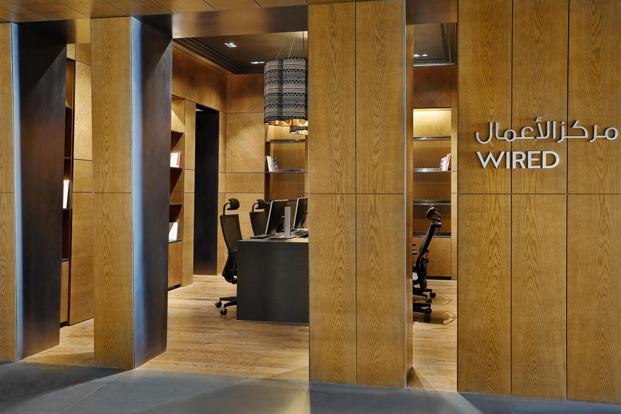 W Muscat Hotel Ngoại thất bức ảnh Wired Business Center