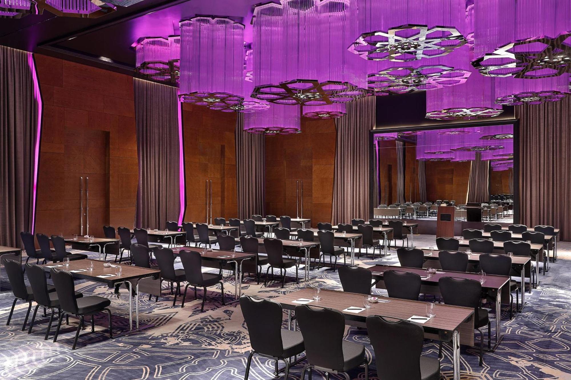 W Muscat Hotel Ngoại thất bức ảnh The ballroom